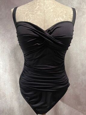 La Blanca Black One-Piece Swimsuit with Twist Front size 12